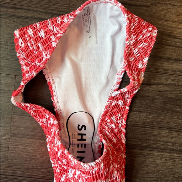 Red and White Bikini Set small new - Picture 3 of 3